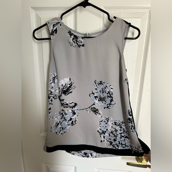 Tops - Picture 1 of 3